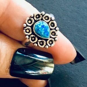 Dainty Opal Gemstone Heart Ring